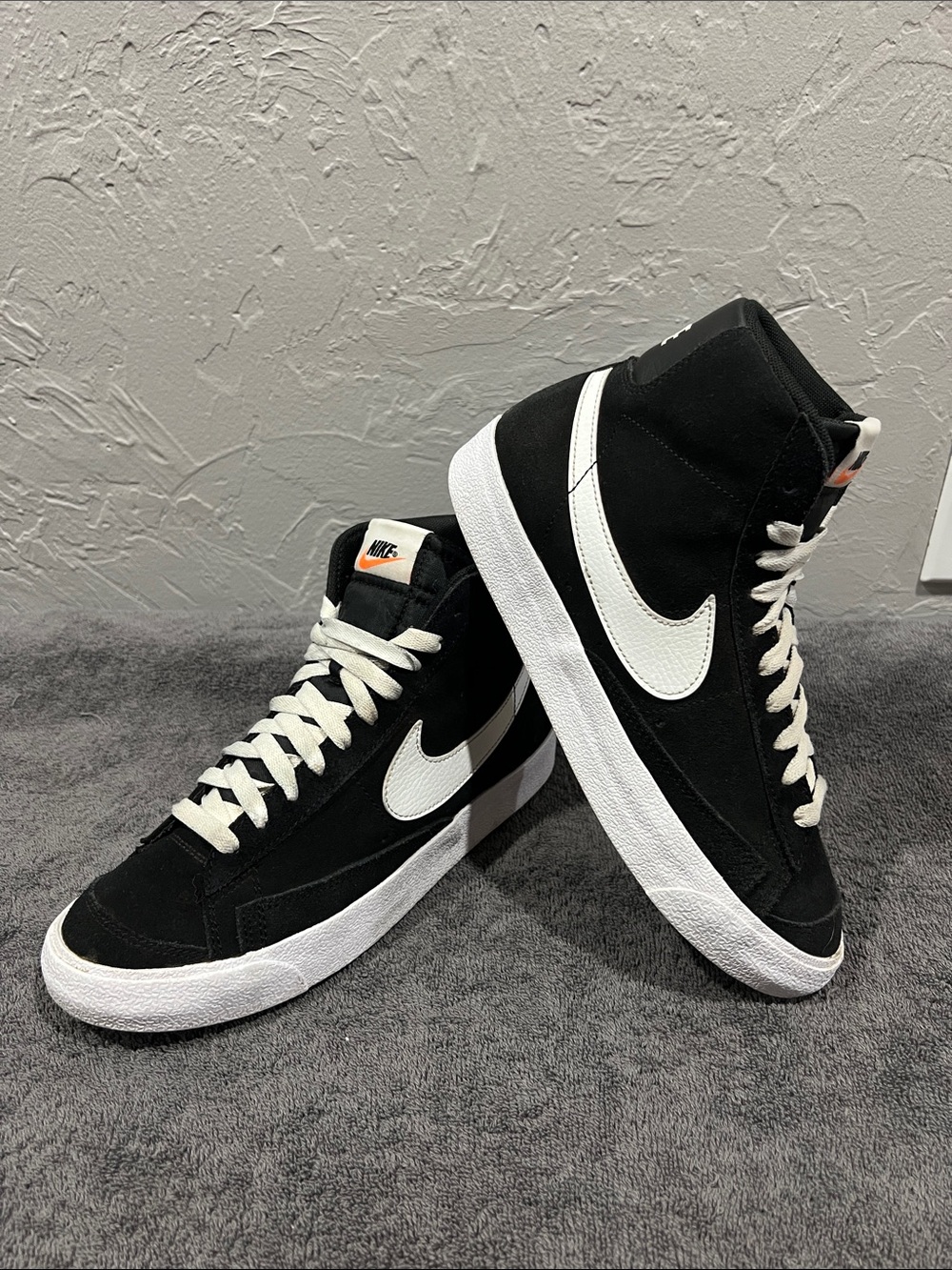 🔥 NIKE Blazer Mid 77 Vintage Black Suede/White Mid Sneakers Big Kids 6.5Y - EUC